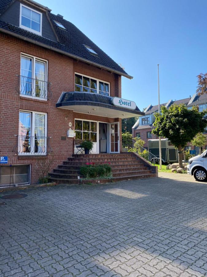 Waldhotel Twiehaus Garni Любек Екстер'єр фото